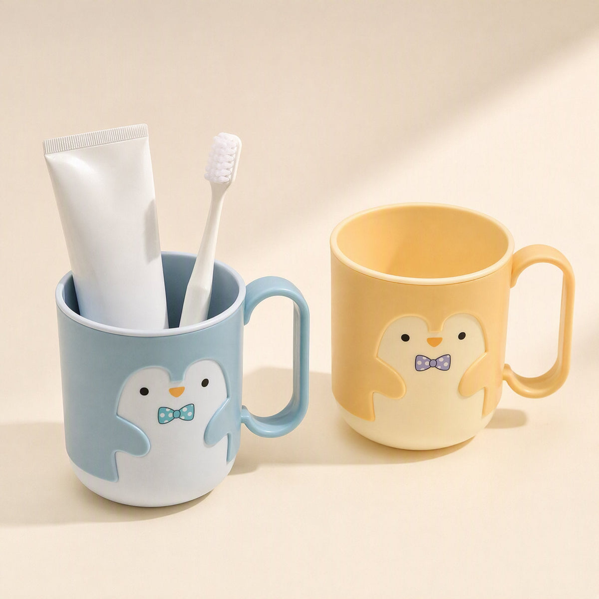 Cartoon penguin-style single-layer plastic mouthwash cup - view 3